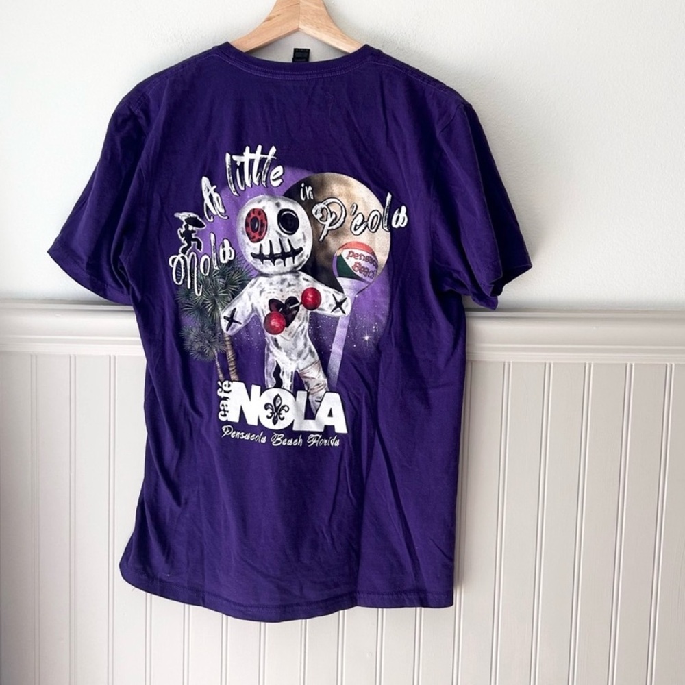 Gildan NOLA Flordia Size Medium Purple Graphic Tee